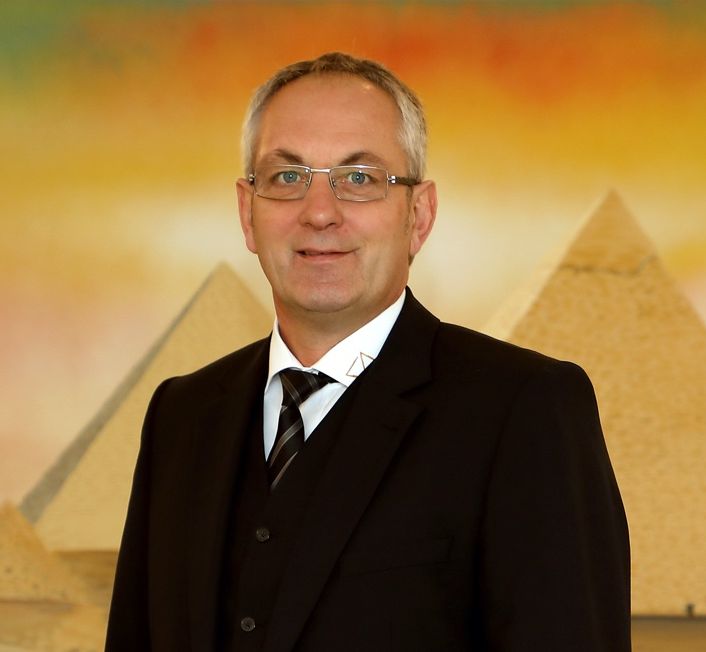 Jürgen Niemann, Geschäftsführer des Bestattungshauses Niemann in Kirchlengern